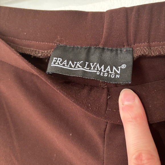 ✨Frank Lyman Brown Stretch Pants - Size M - Picture 3 of 4